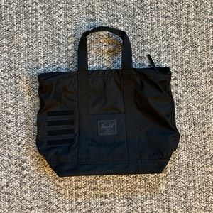HERSHEL Tote Bag (Oversized)